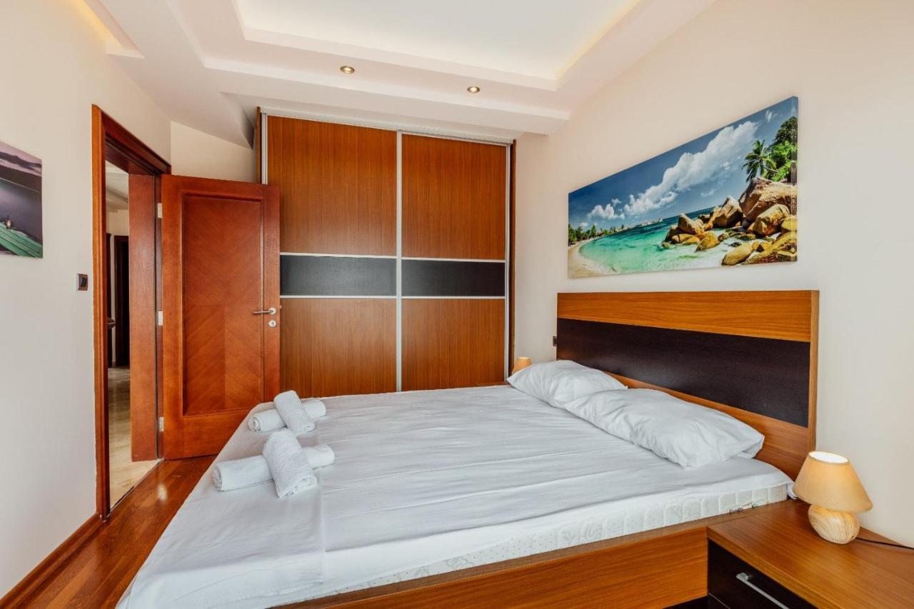 Apartmani Jelena Tivat Exterior foto