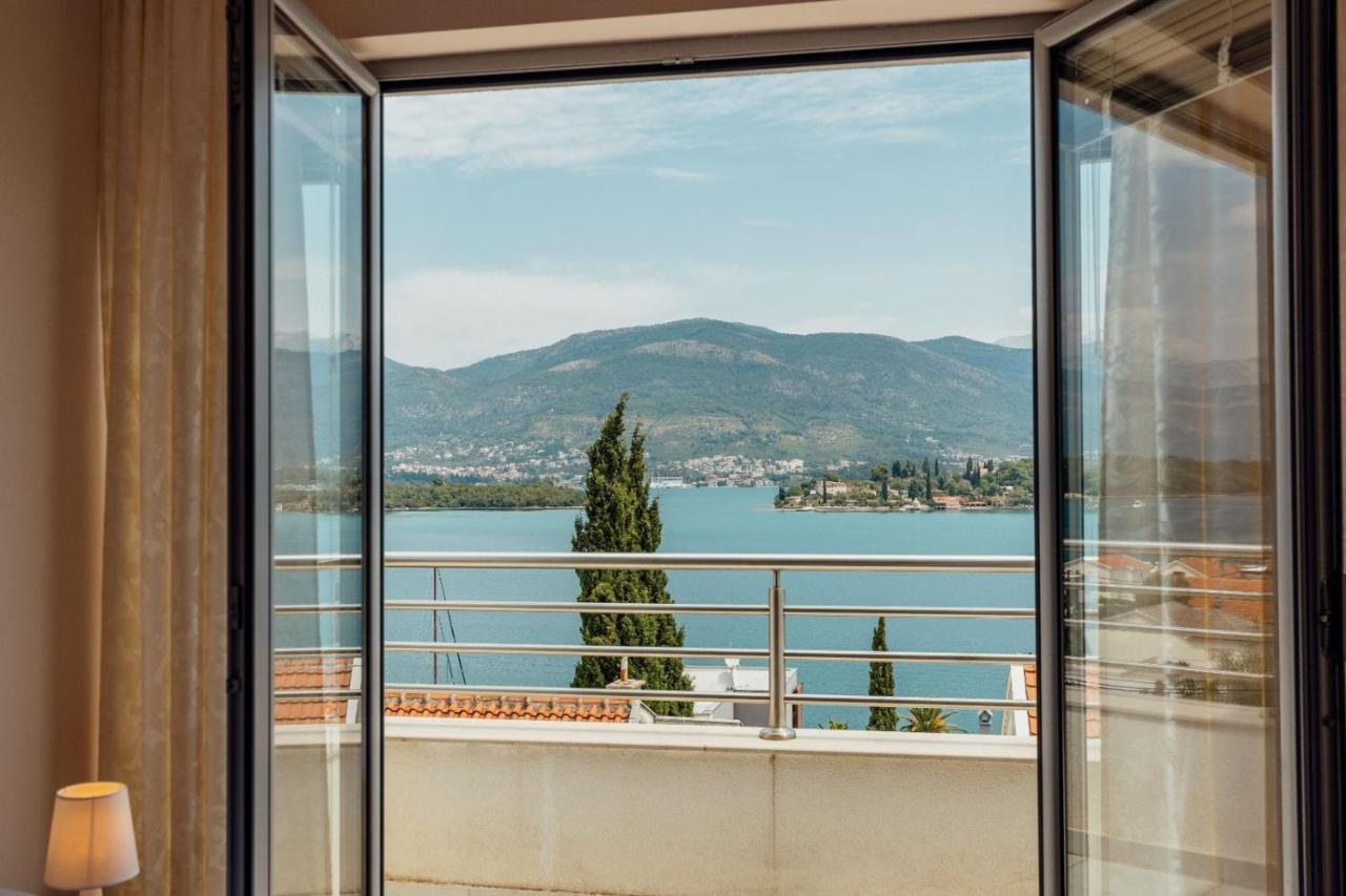 Apartmani Jelena Tivat Exterior foto