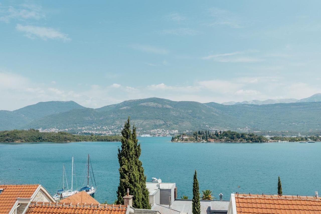 Apartmani Jelena Tivat Exterior foto