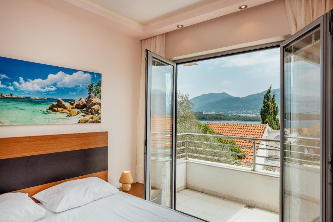 Apartmani Jelena Tivat Exterior foto