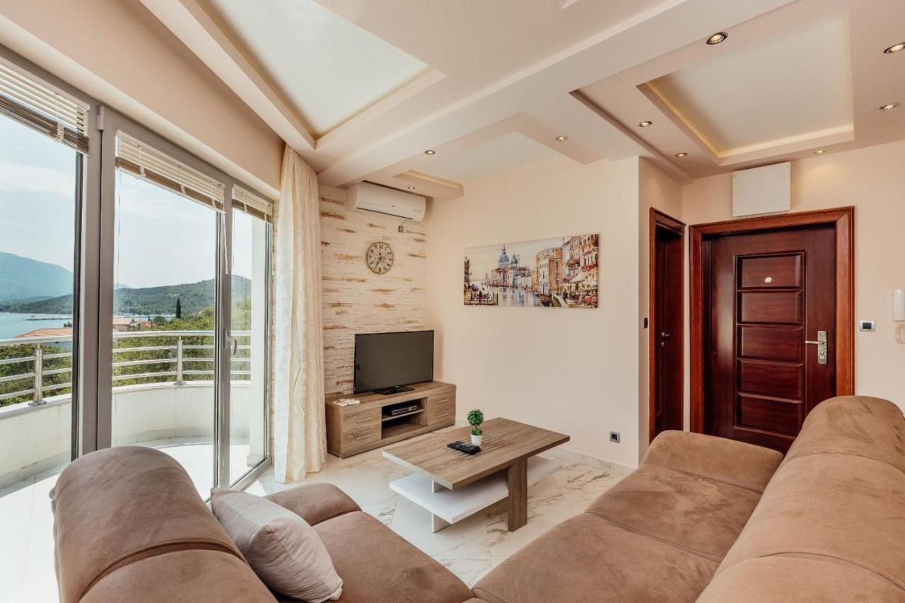 Apartmani Jelena Tivat Exterior foto